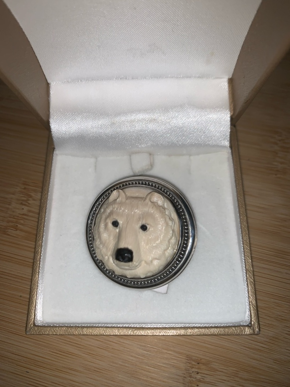 Vintage Korite  Sterling Silver Cameo Wolf Brooch/Pendant unisex